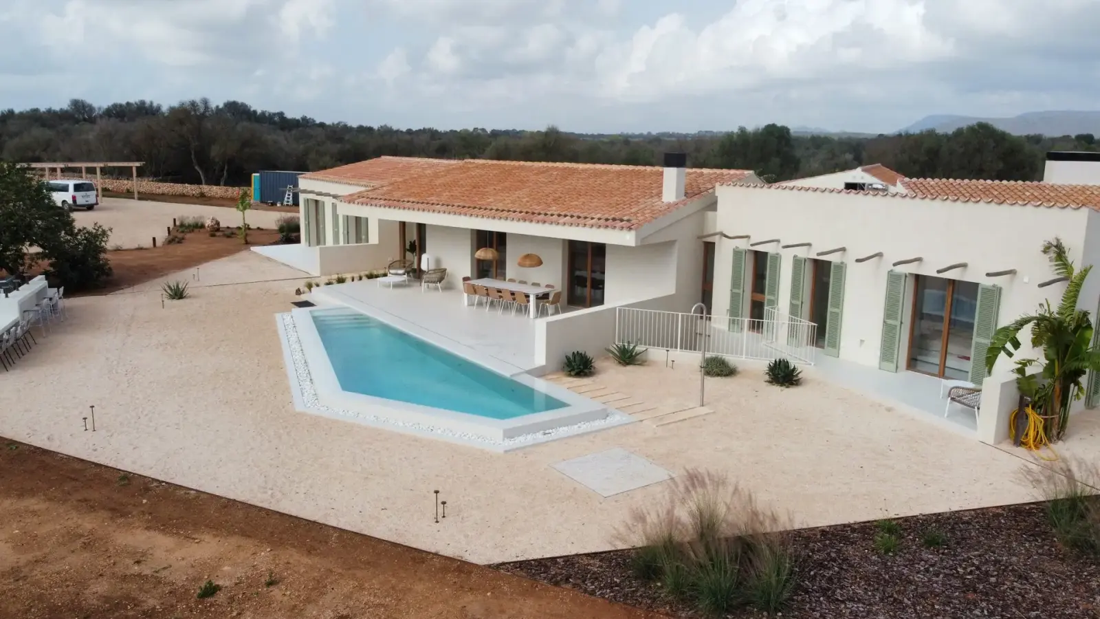 The housing modules with pool from above