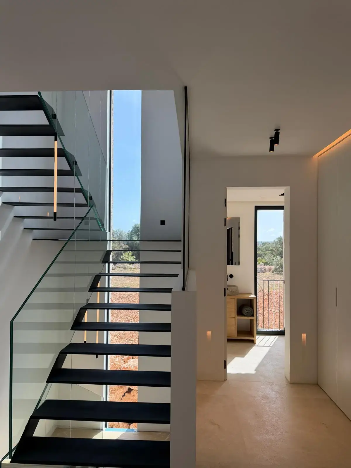 The glazed staircase